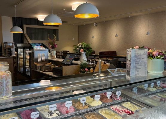 Portfolio 6 Eindresultaat installatie bij Peter Pan IJssalon in Tongeren