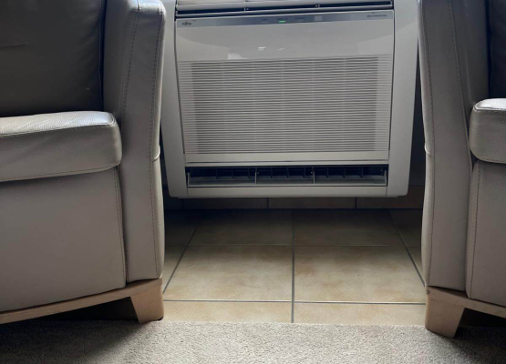 Airco installatie Herk-de-Stad: Fujitsu vloermodel 4kW voor optimaal comfort